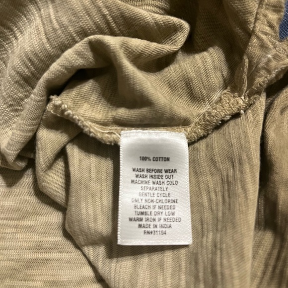 Wonderful women’s short ruffle sleeve top - Picture 3 of 5